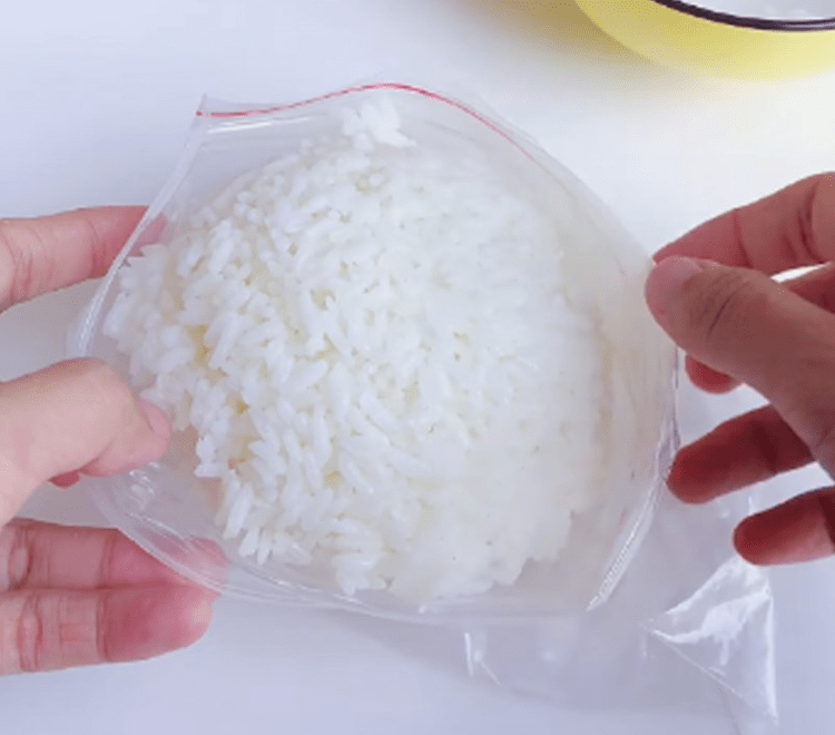 Cách thực hiện bánh gạo Nước Hàn Tokbokki mềm thơm sực bên trên nhà