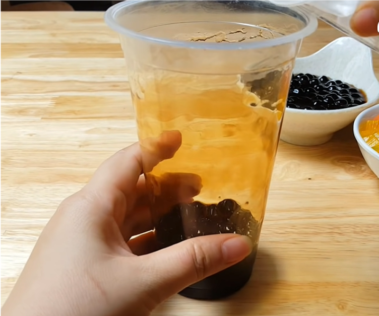 Cách làm trà sữa trân châu đường đen để kinh doanh 5